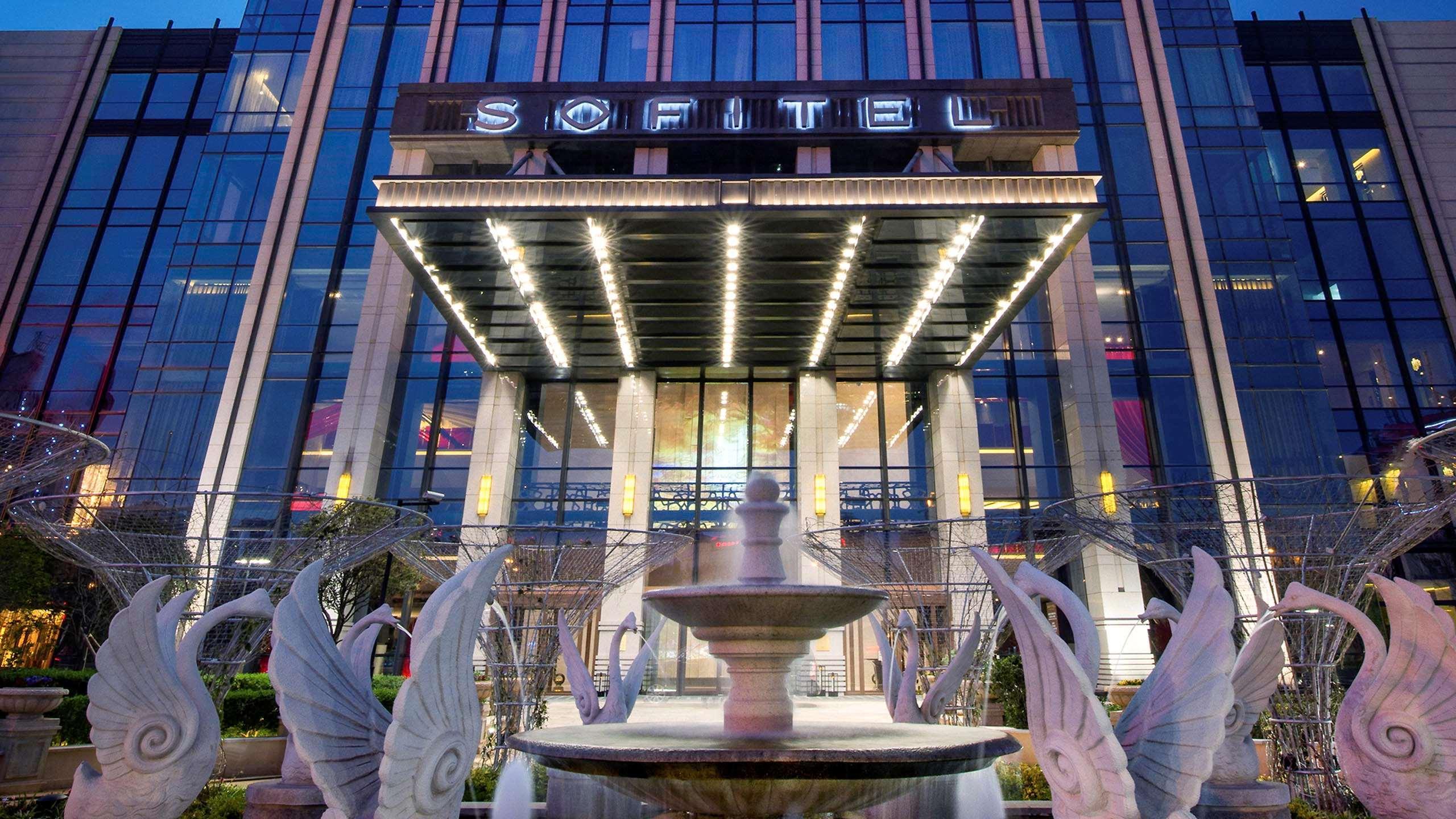 Sofitel Kunming Hotel Екстериор снимка
