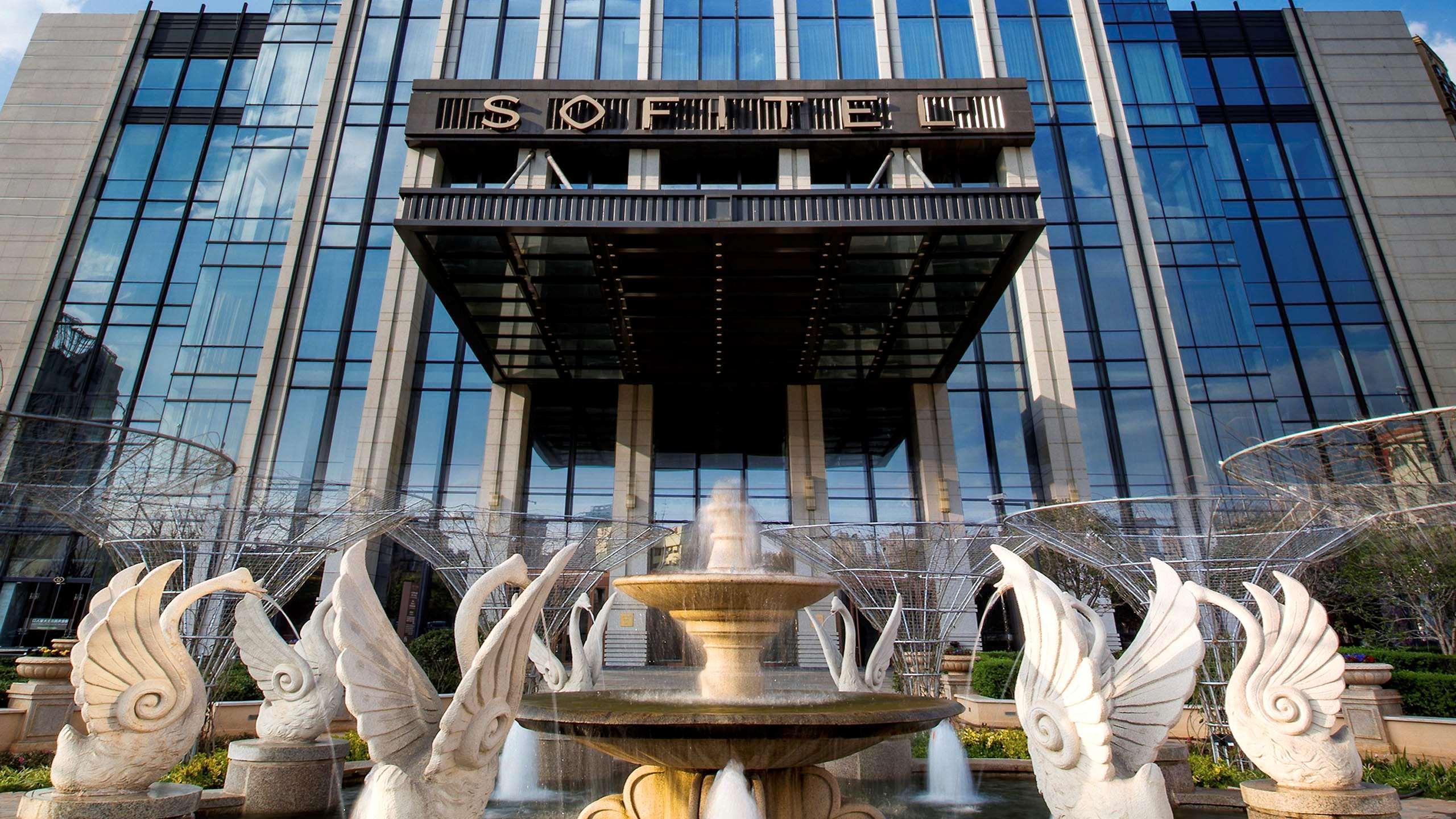 Sofitel Kunming Hotel Екстериор снимка